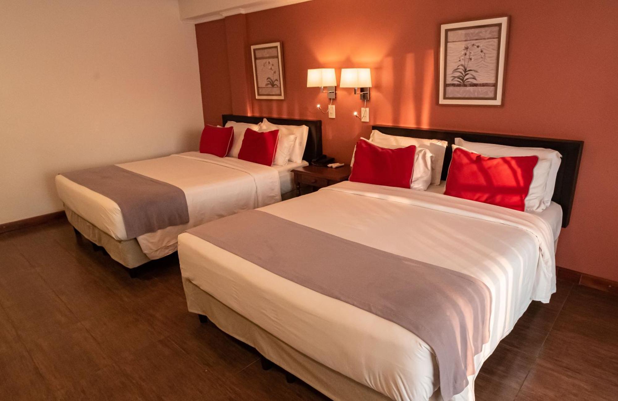 Hotel Saint George Puerto Iguazú Eksteriør bilde